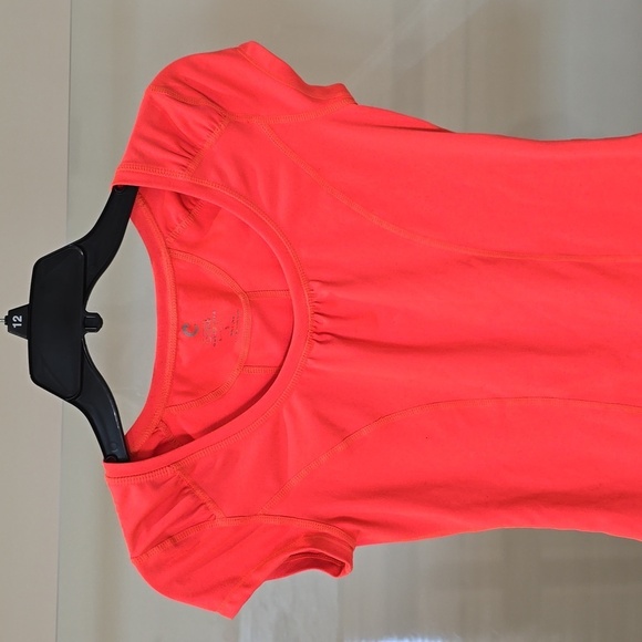 Women's top - Picture 2 of 7